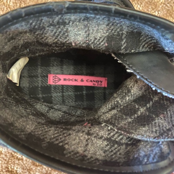 Lace-Up Combat Boots - Picture 4 of 5